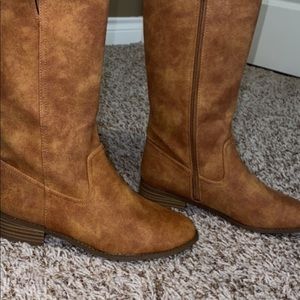 Lucky brand boots size 5.5